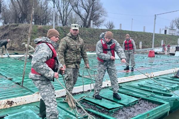 Geniștii militari au intervenit la PTF Leova–Bumbăta