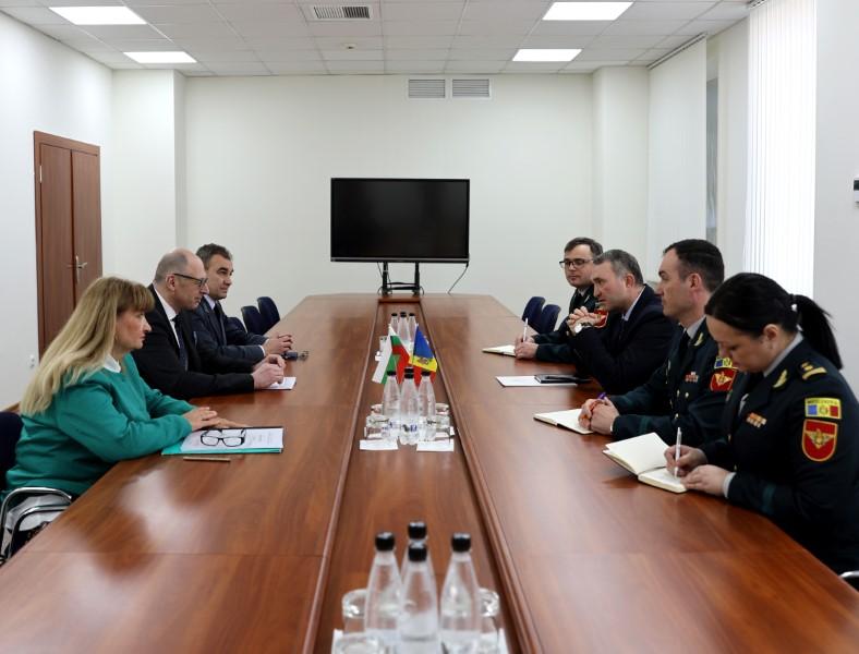 Dezvoltarea cooperării bilaterale, abordată de viceministrul bulgar al apărării